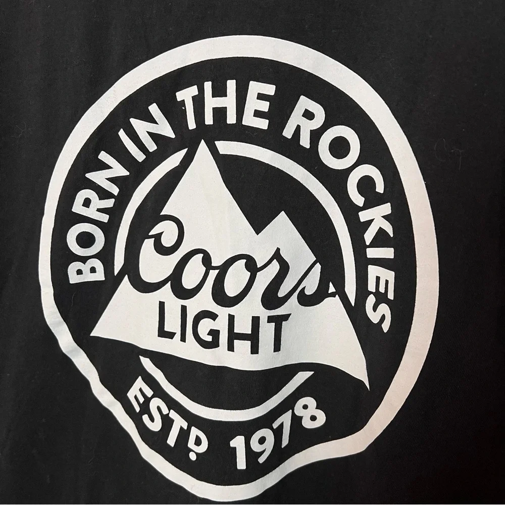 Coors Light Beer T-Shirt Men’s L Black Short Sleeve Tee - Born in the Rockies